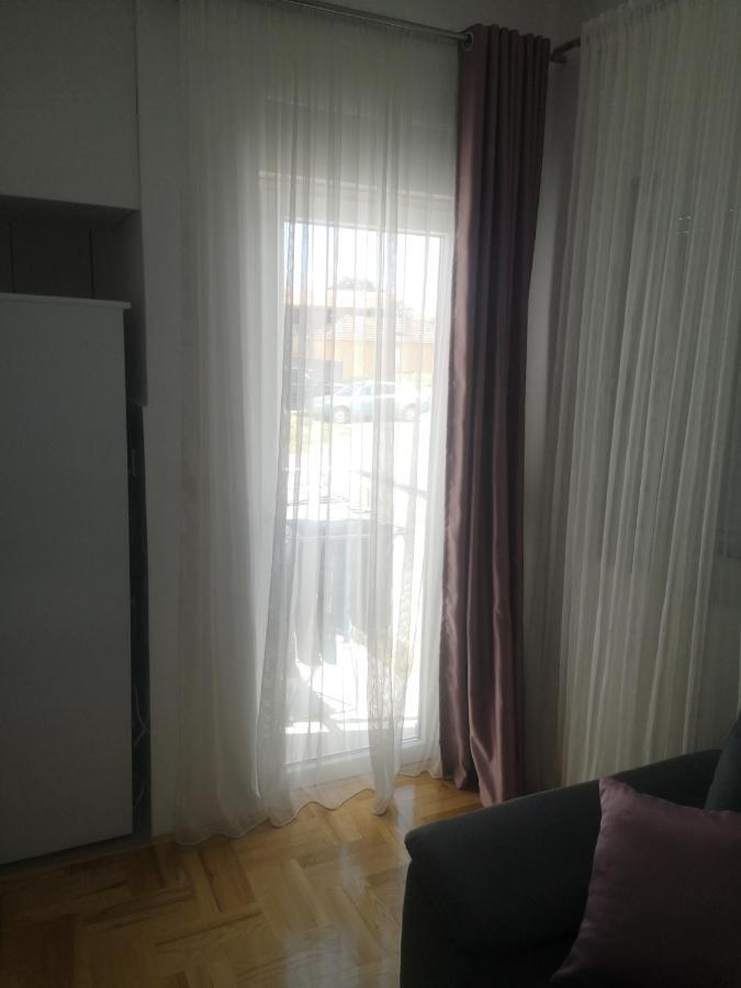Appartement Jednosoban Stan Zoja à Podgorica Extérieur photo