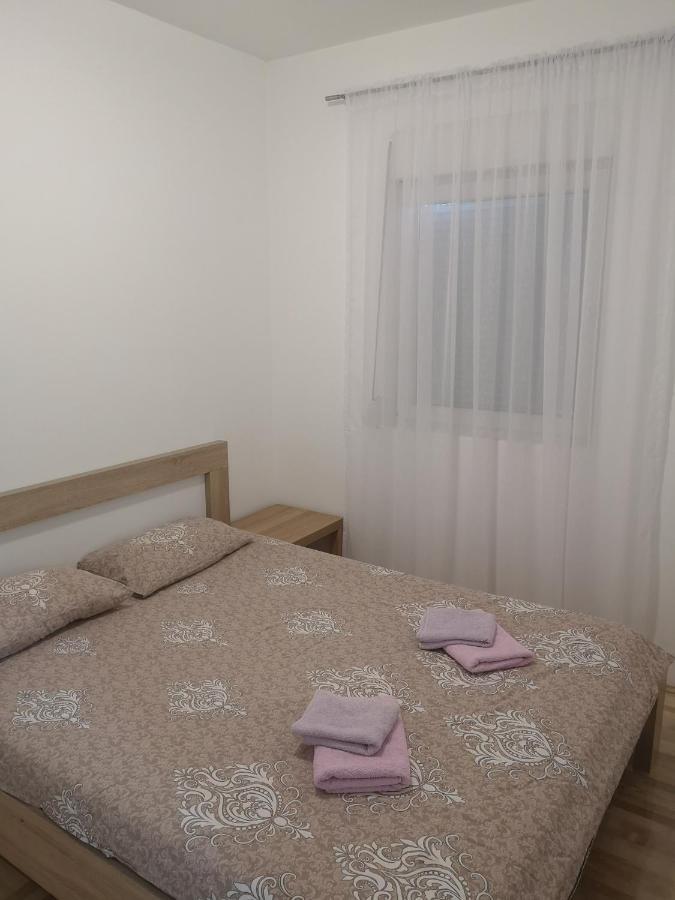 Appartement Jednosoban Stan Zoja à Podgorica Extérieur photo